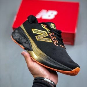 New Balance 880